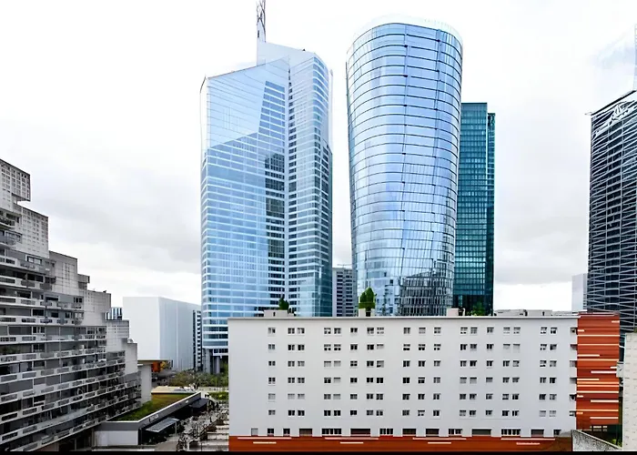 Apartment With Balcony, La Defense - Paris
