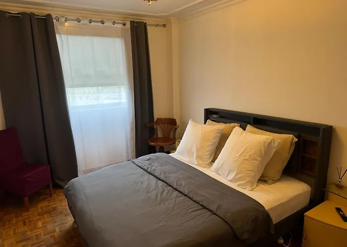 Apartment With Balcony, La Defense - Paris